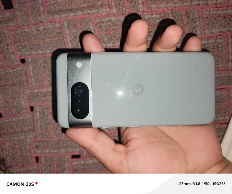 Google Pixel 8 0