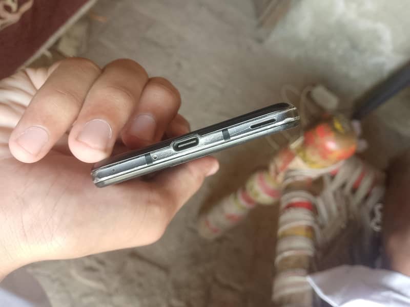 Sharp Aquos R5G 2