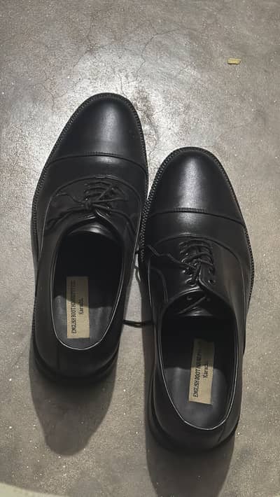 Black Formal Leather Shoes – Size 41 – Excellent Condition