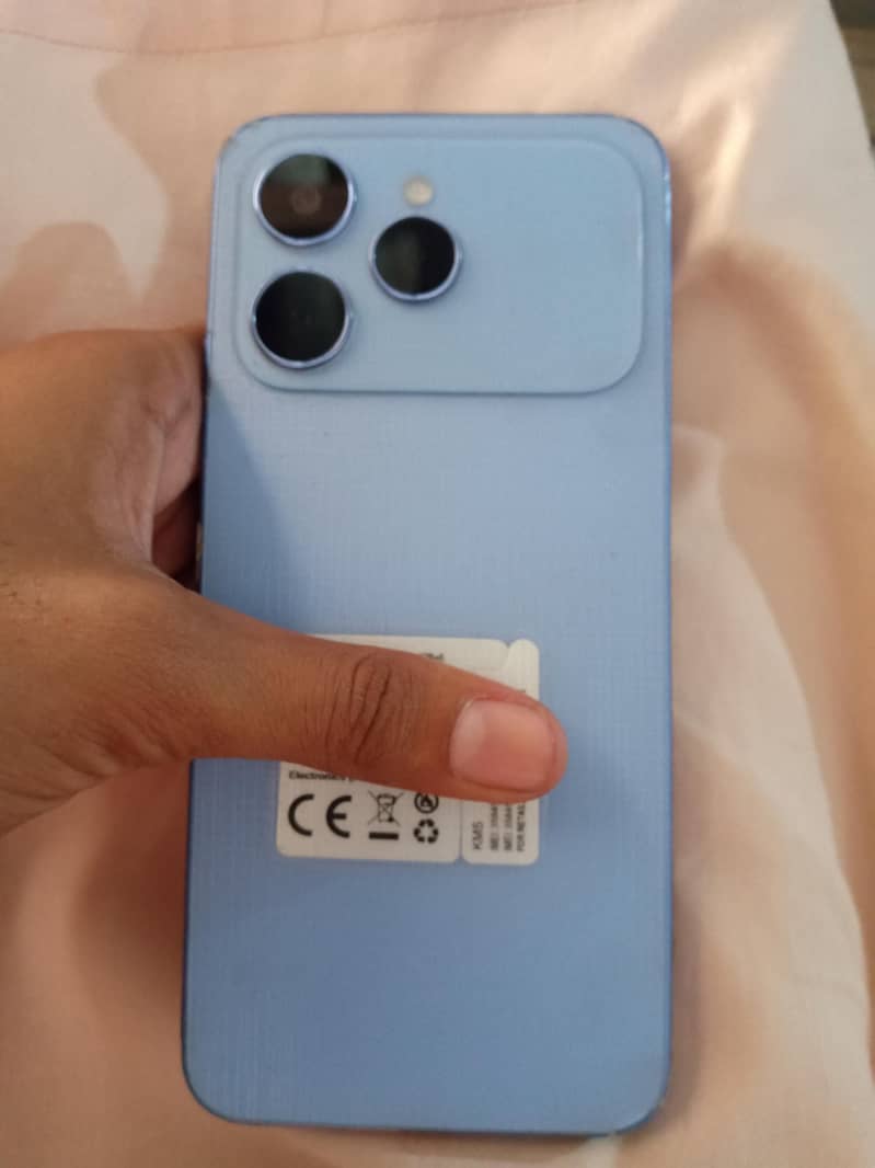 Tecno spark 40 4