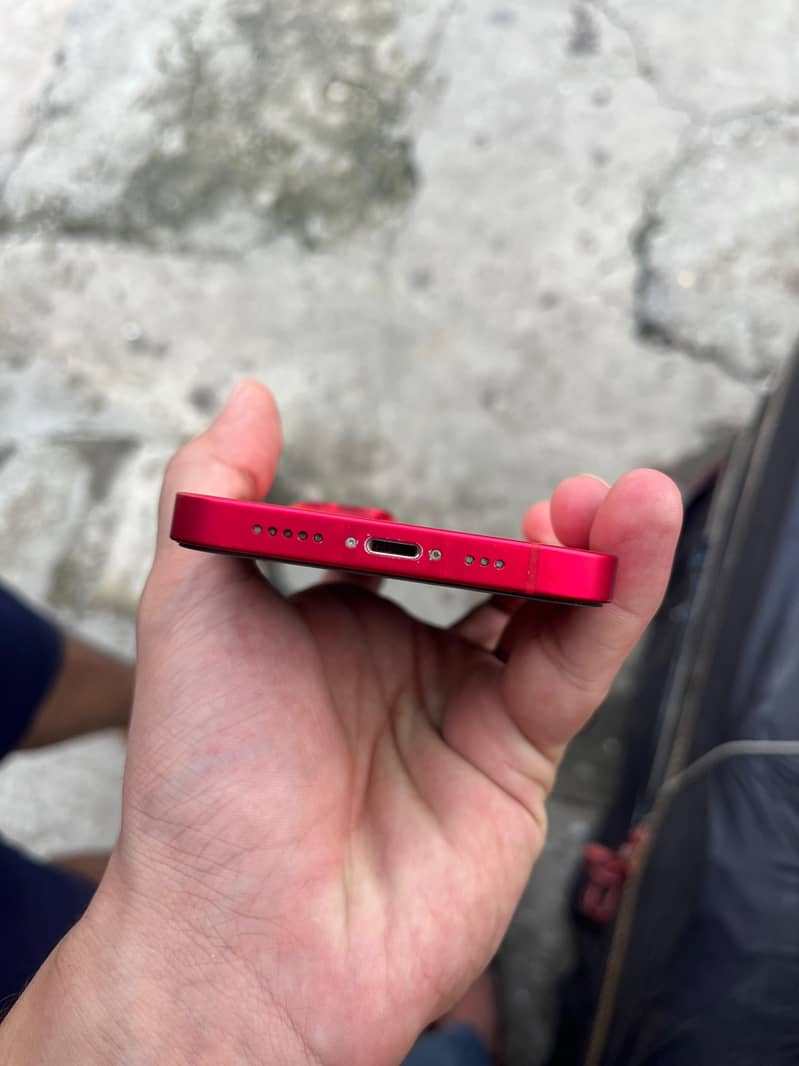 Apple iPhone 14 3