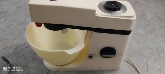Stand mixer