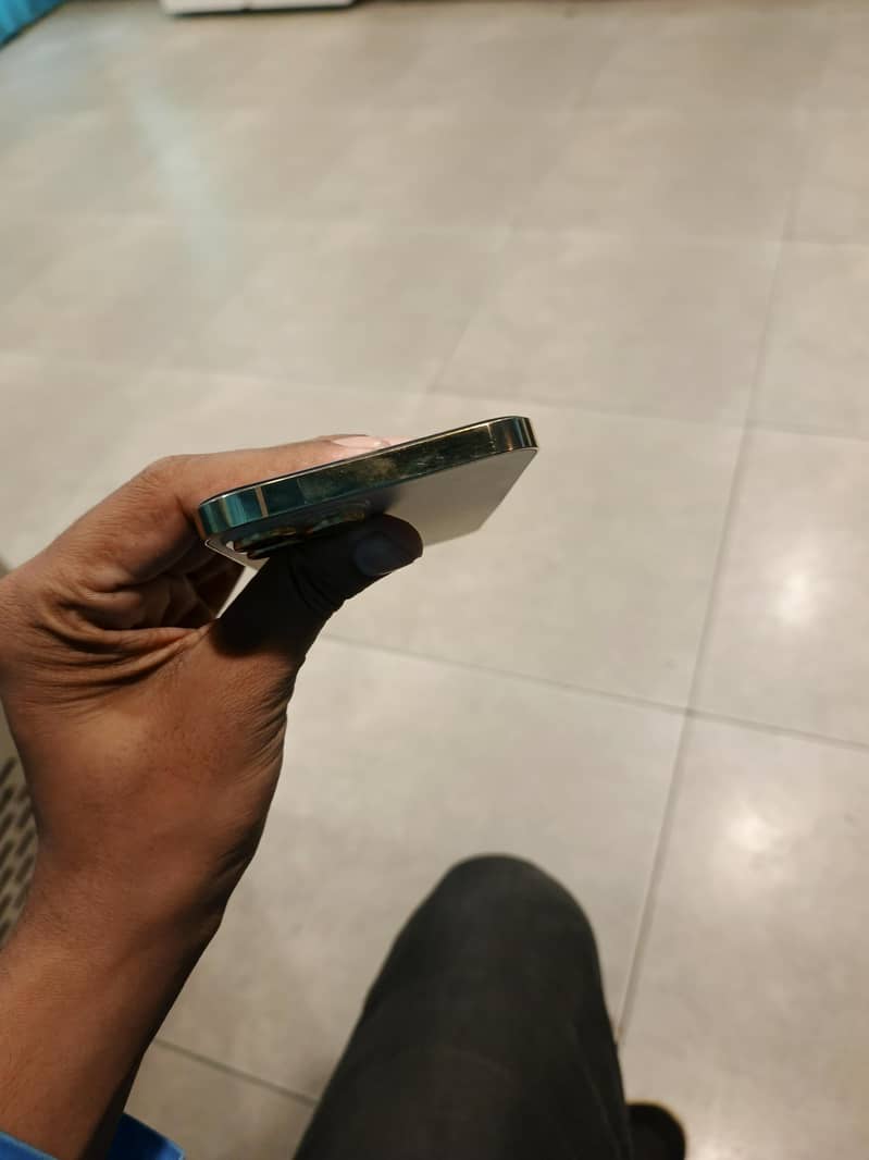 Apple iPhone 12 Pro Max 8