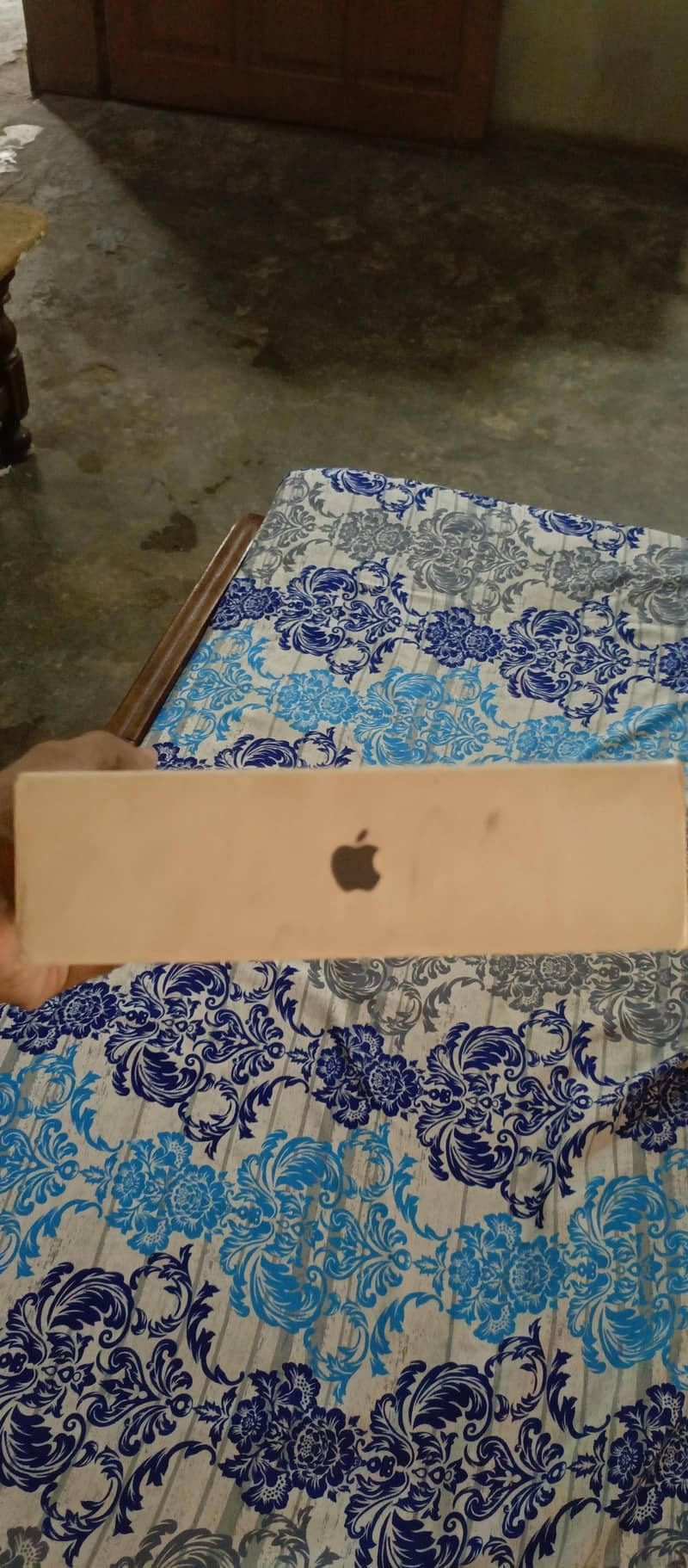 I PAD 8TH GENERATION 4