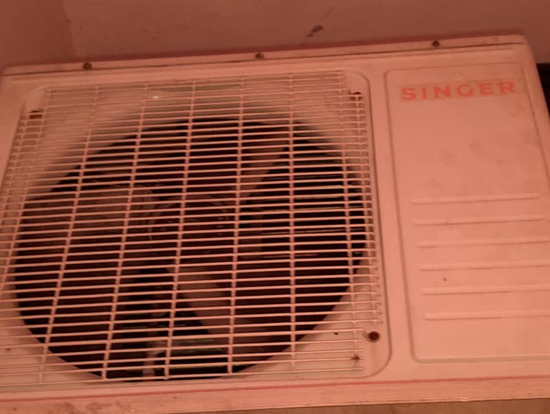 SINGER 1
