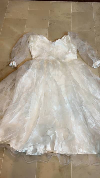 Elegant White Tissue & Silk Maxi 