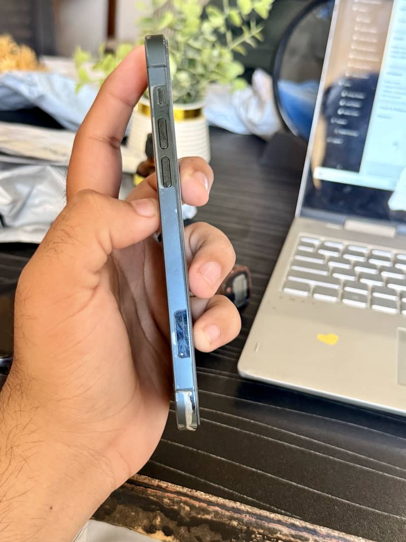 Apple iPhone 12 Pro 1