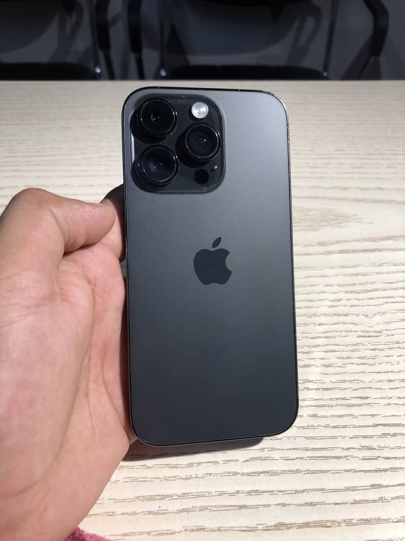 Apple iPhone 14 Pro 2