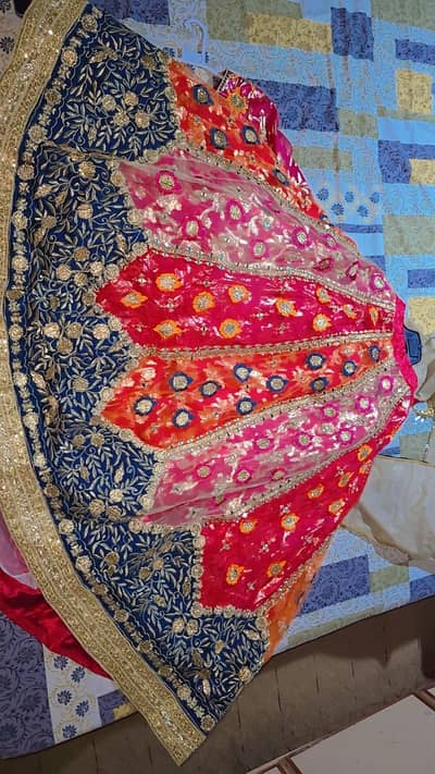 bridal mehndi lehnga