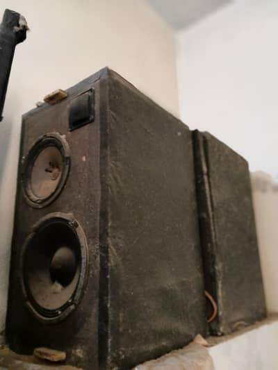amplifier speaker base all ok kud ready kr wya hn bilkul ok hn
