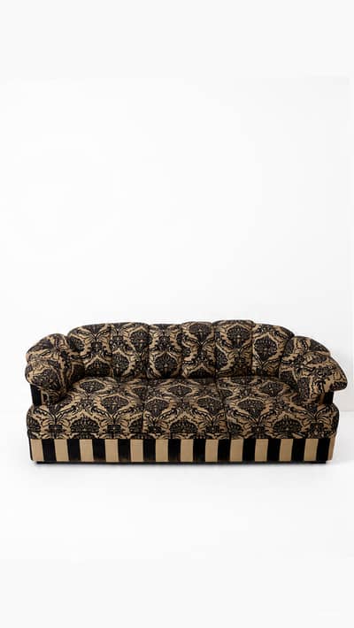Elegant [6]-Seater Sofa Set – Excellent Condition – Lahore