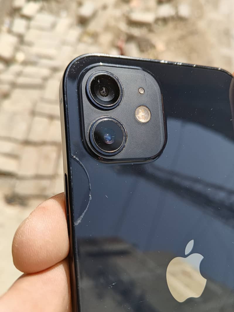 Apple iPhone 12 3