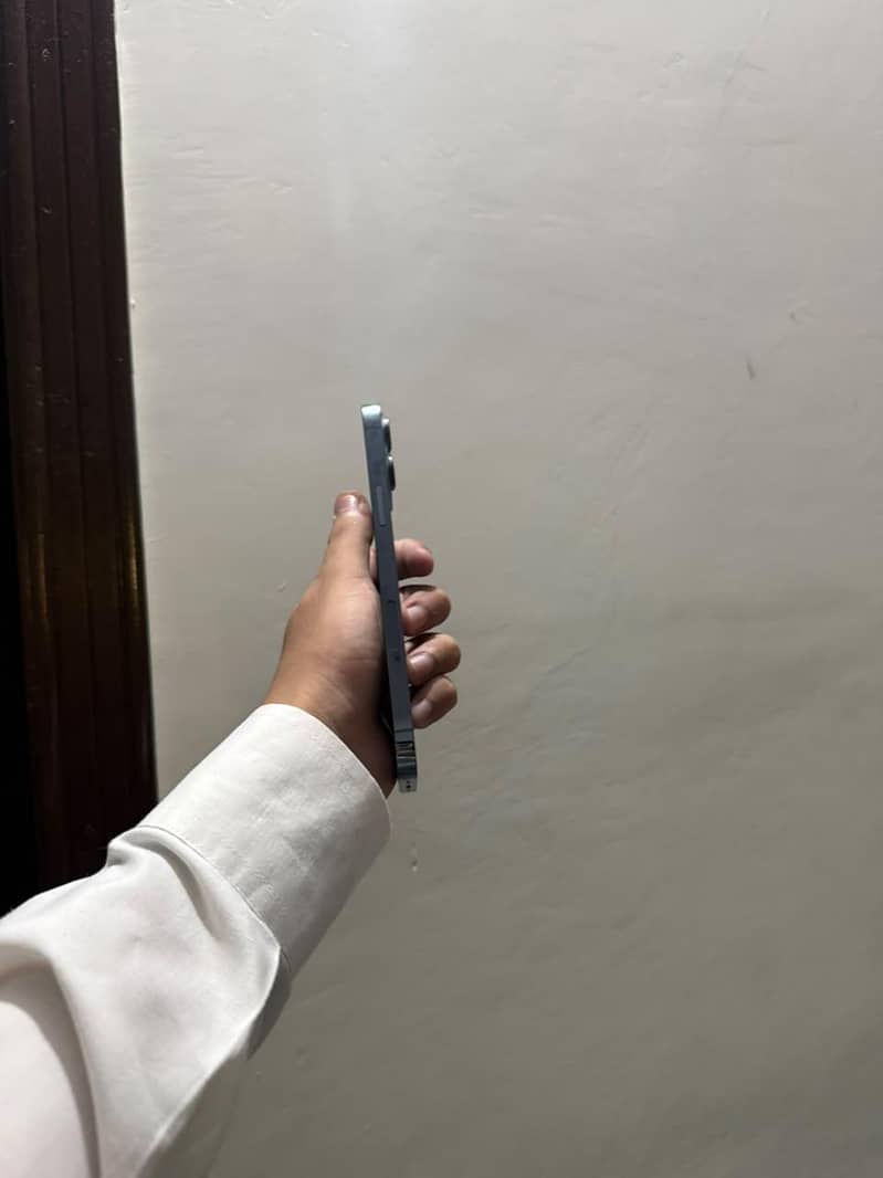 Apple iPhone 13 Pro Max 4
