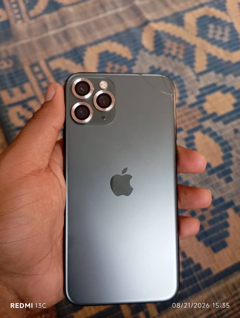 Apple iPhone 11 Pro 4