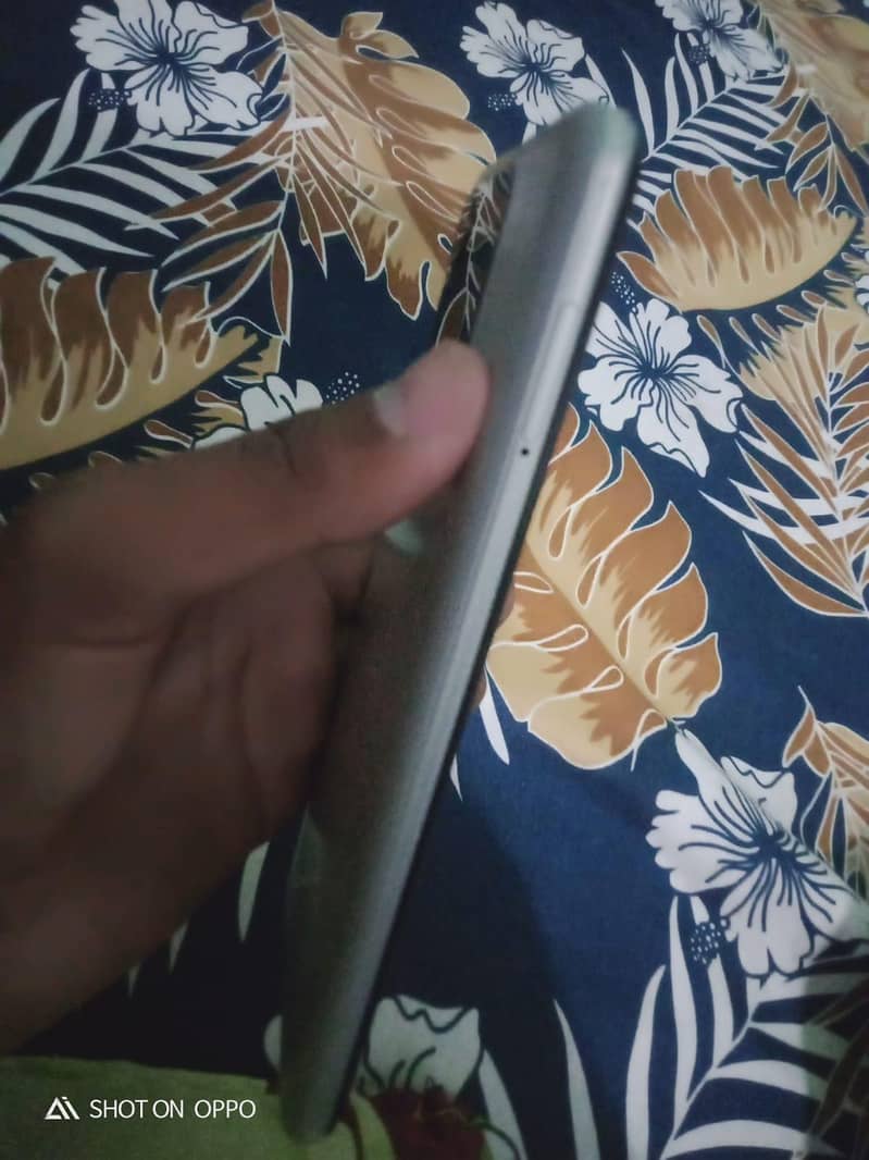 Tecno Spark 8C 3