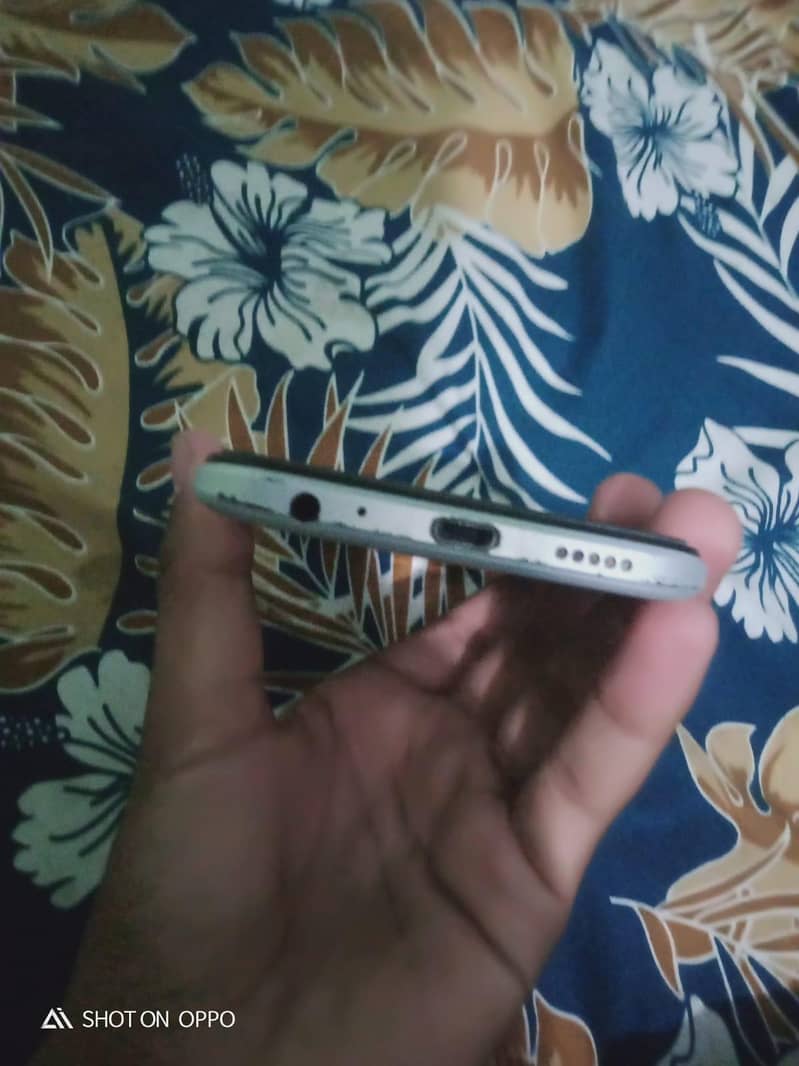 Tecno Spark 8C 5