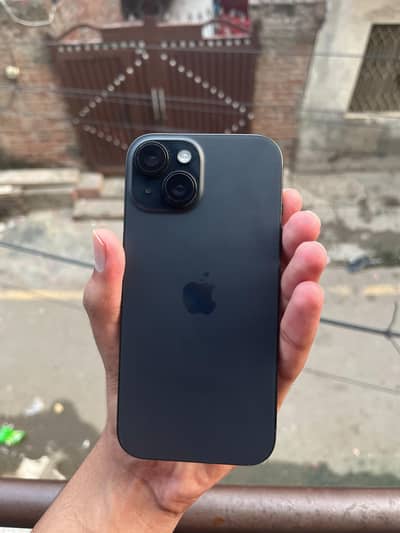 Apple iPhone 15