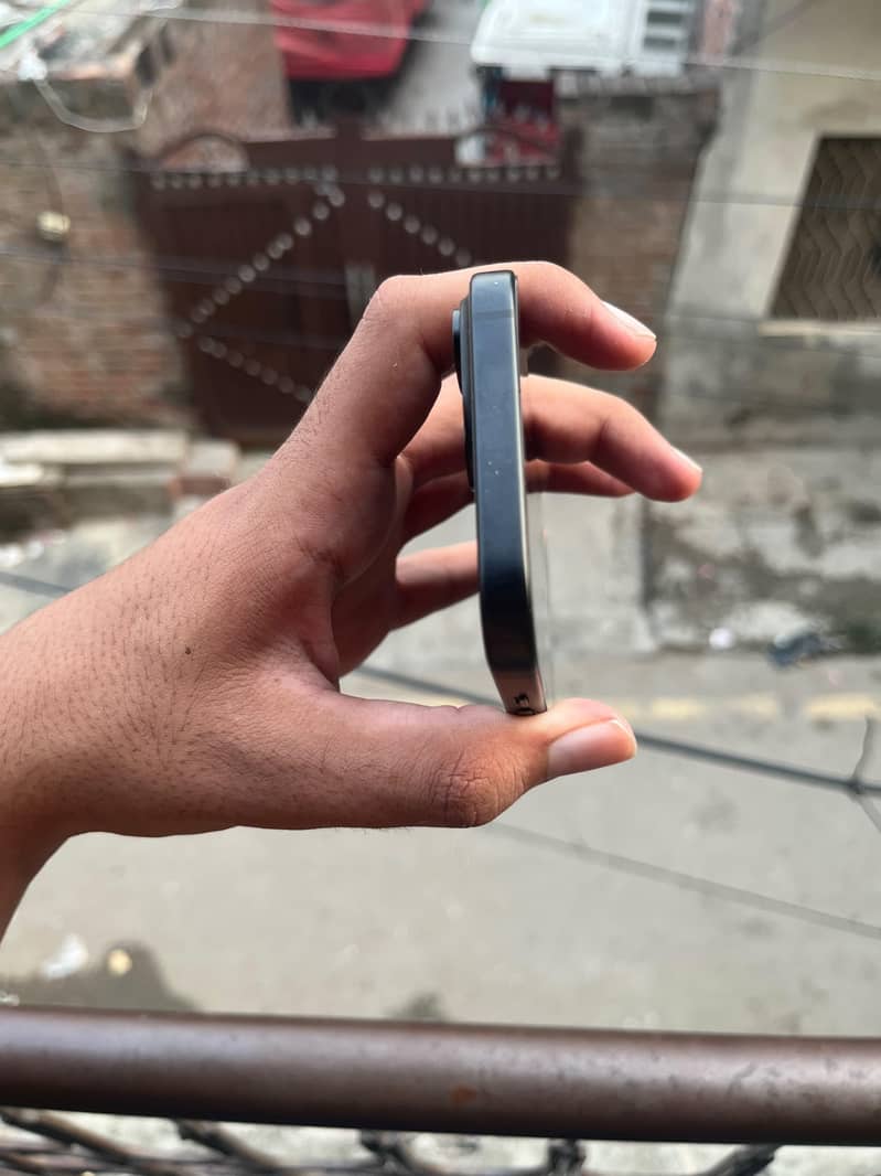 Apple iPhone 15 2