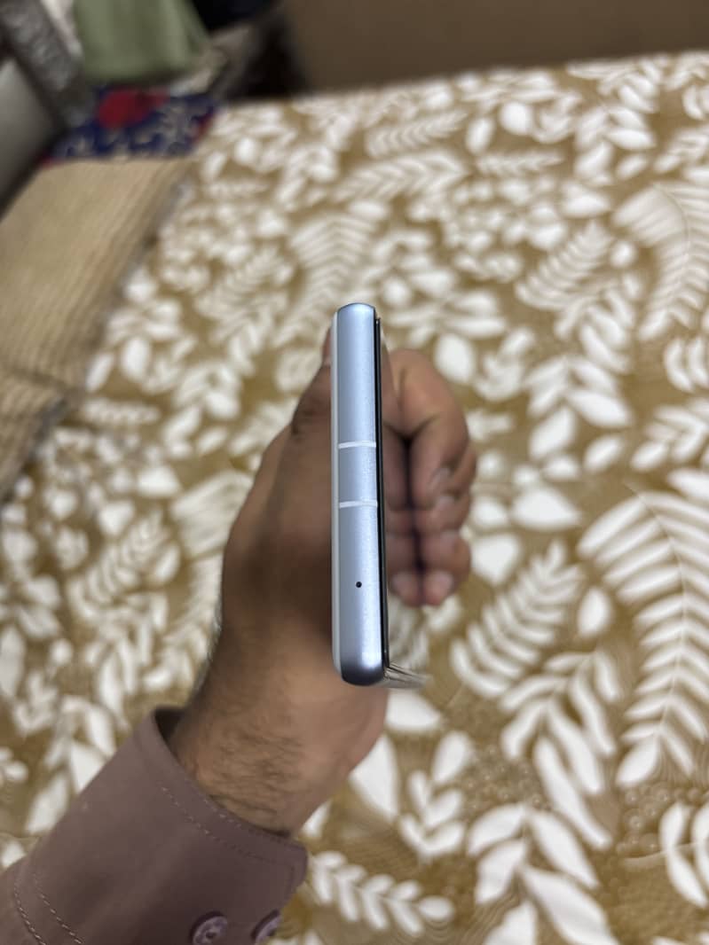 Google Pixel 7a 3