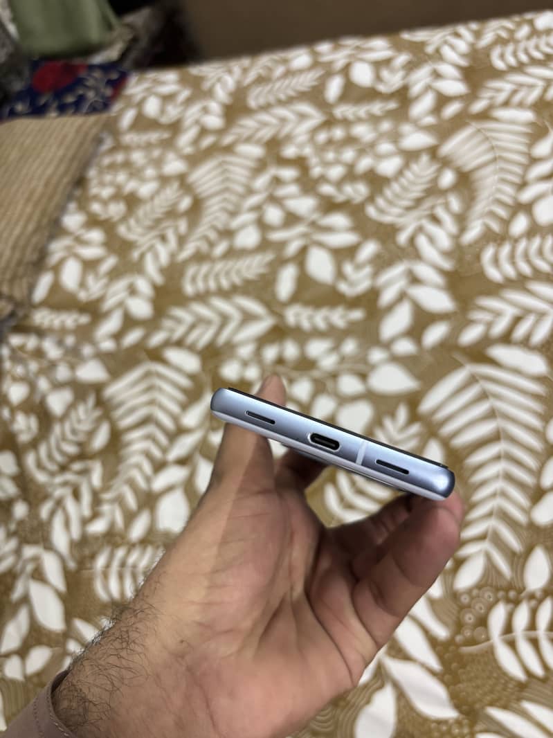 Google Pixel 7a 4