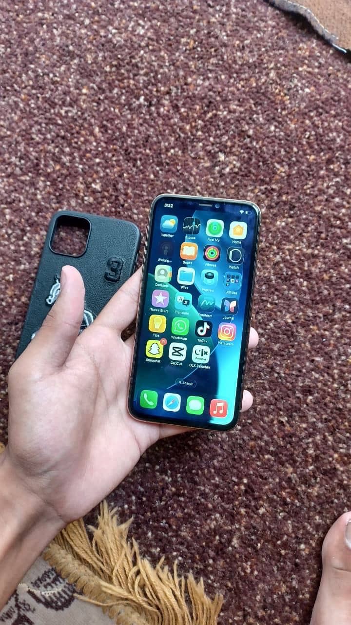 Apple iPhone 11 Pro 6