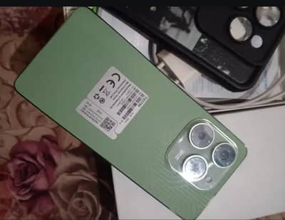 Tecno Spark 20 Pro/ 8 256 / 108 megapixels camera