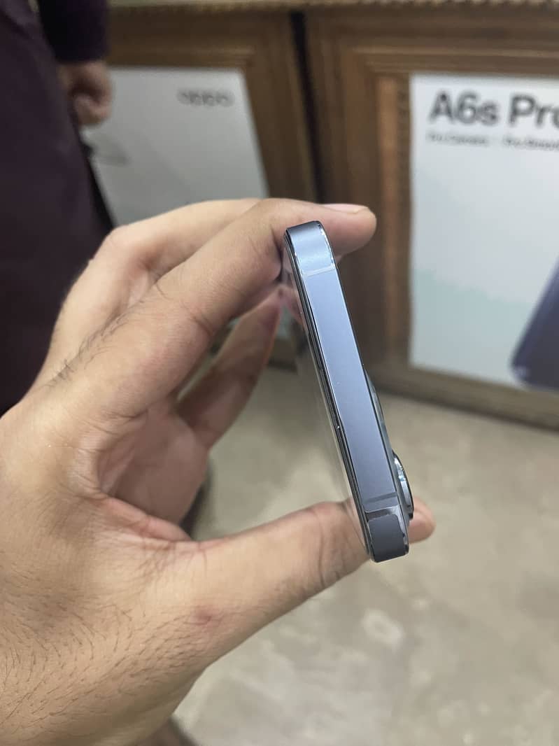 Apple iPhone 13 Pro 4