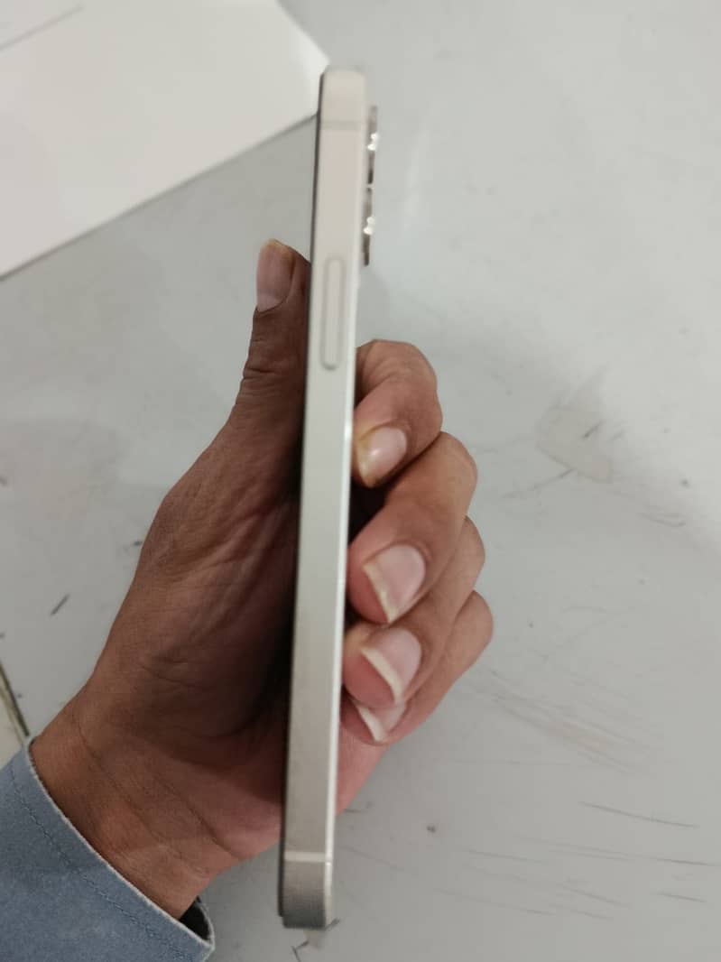iPhone 12 JV 1