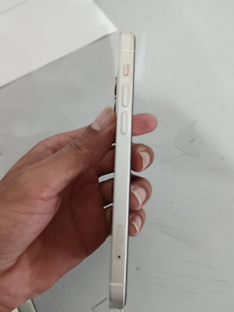 iPhone 12 JV 4