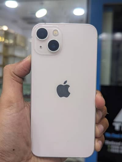 Apple iPhone 13