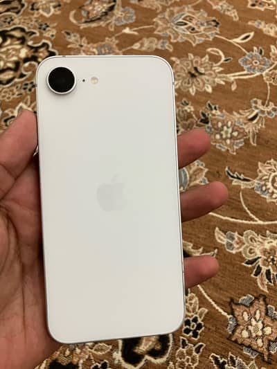 Apple iPhone 16e