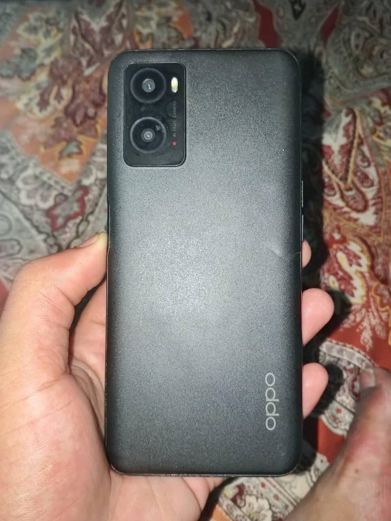 OPPO A76 0
