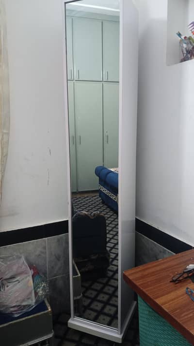 makeup vanity