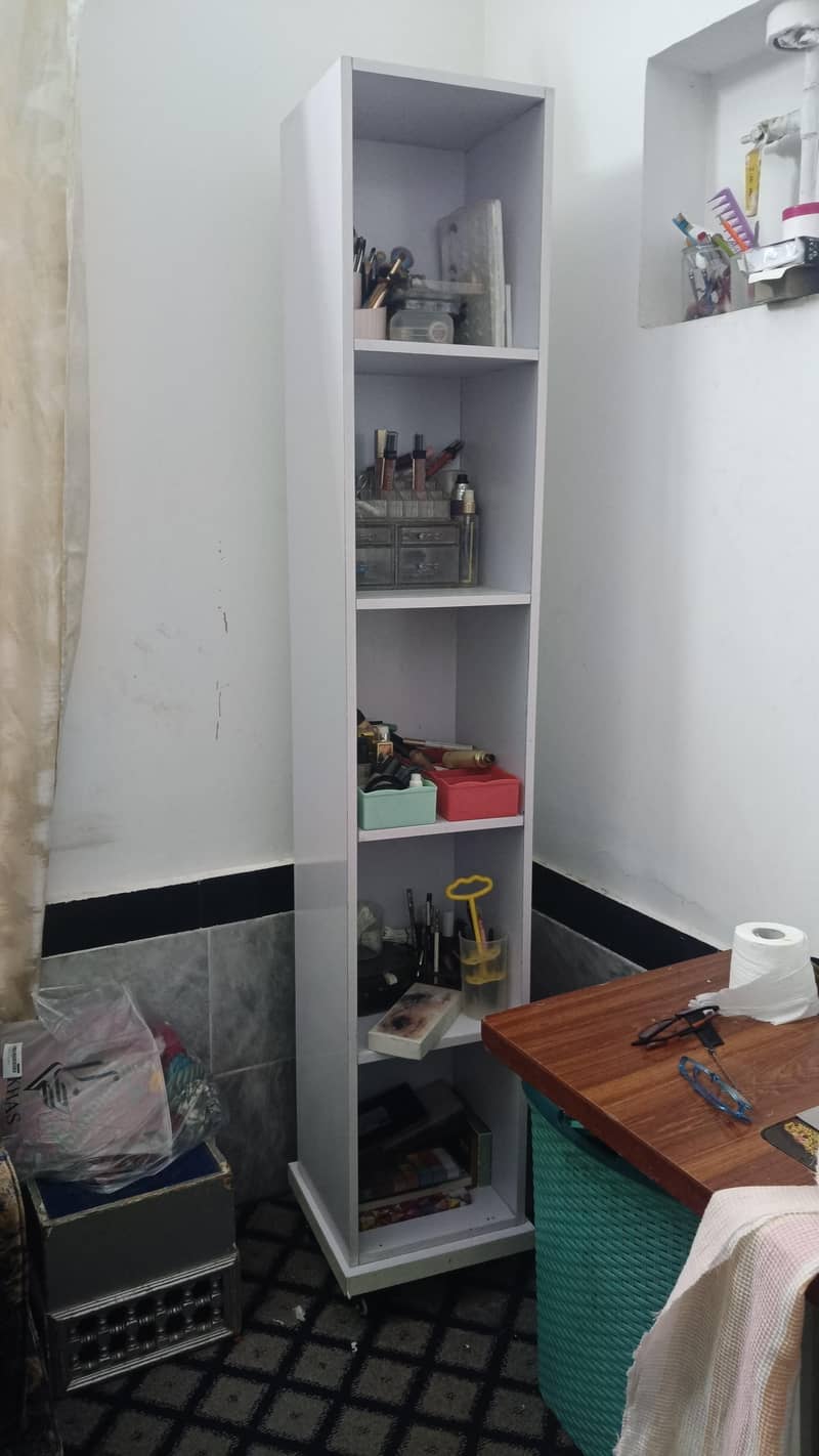 makeup vanity 1