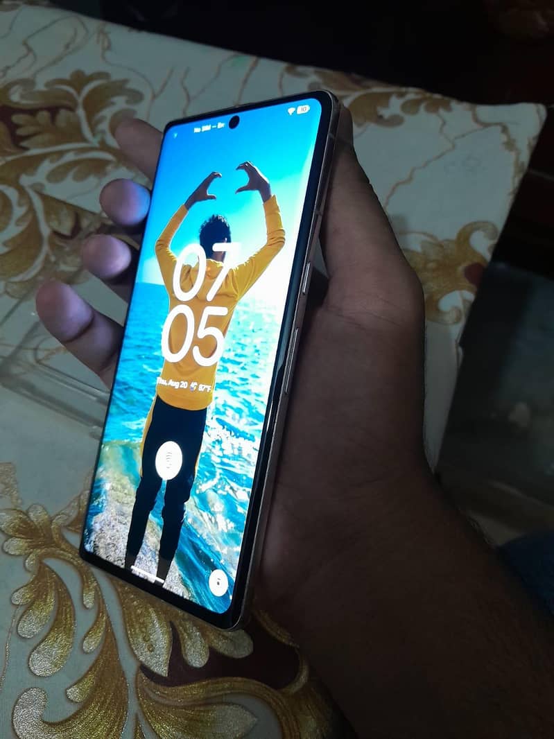 Google Pixel 7 Pro 6