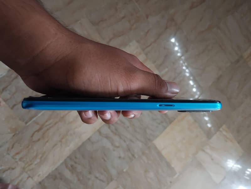 Realme C3 4