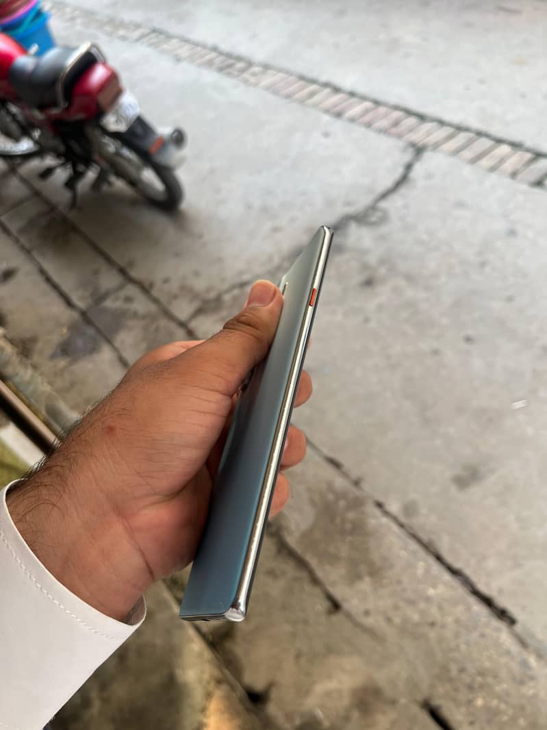 Tecno CAMON 40 Pro 2