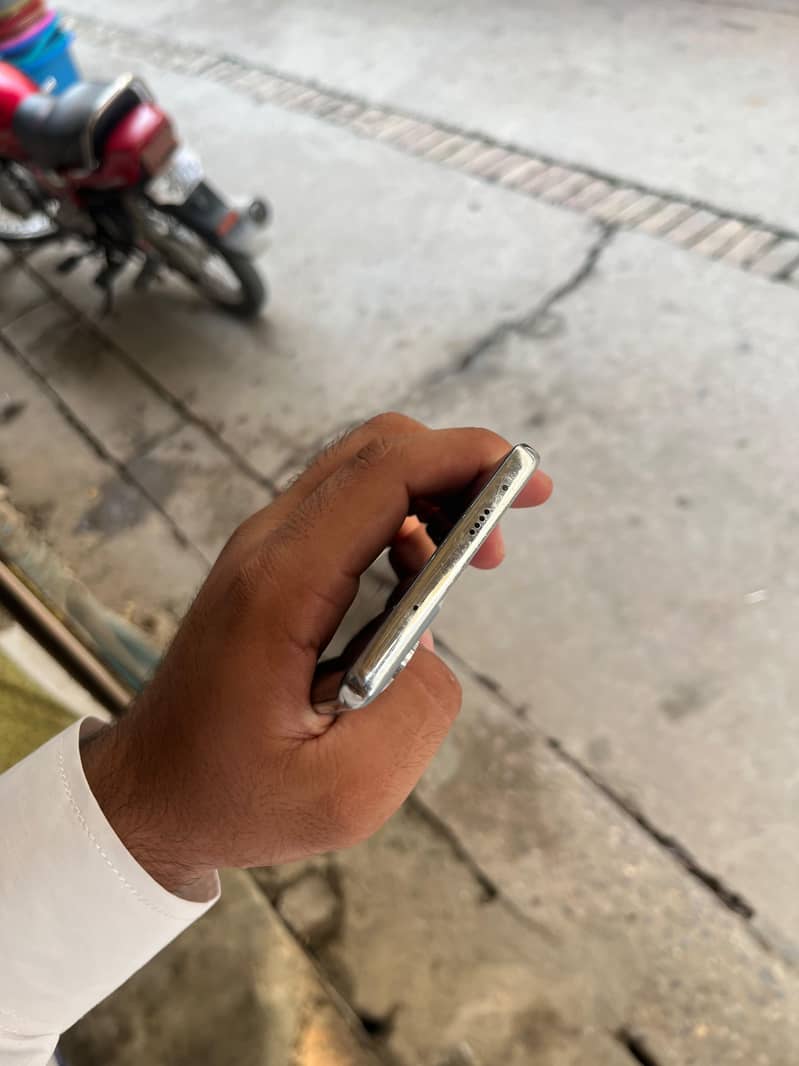 Tecno CAMON 40 Pro 3