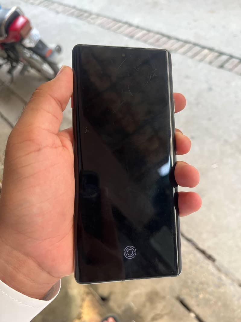 Tecno CAMON 40 Pro 4