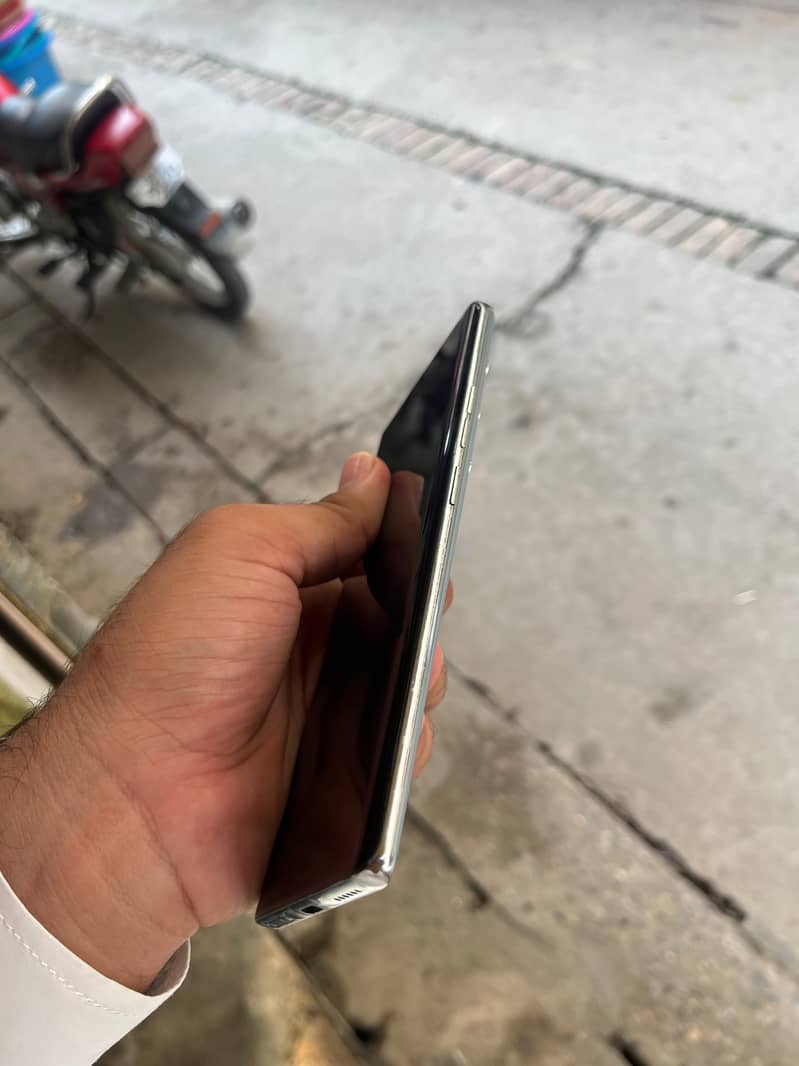 Tecno CAMON 40 Pro 5