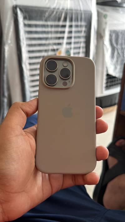 Apple iPhone 16 Pro JV
