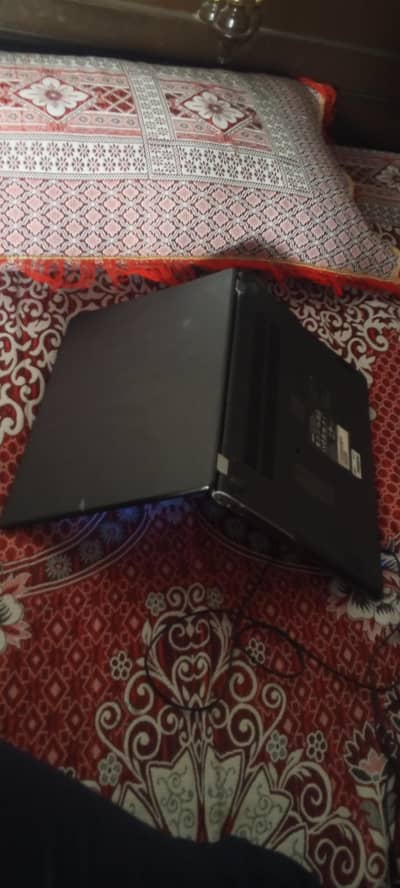 laptop condition 10/by9 (company Acer)