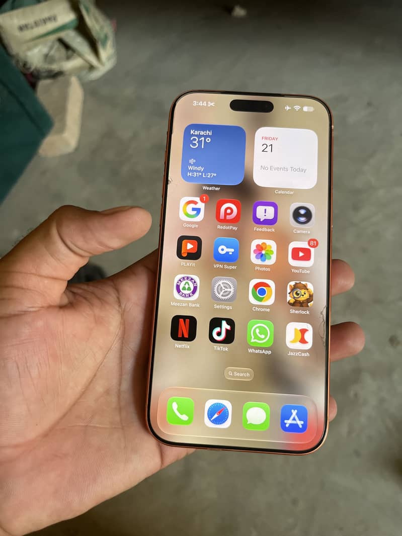 Apple iPhone 17 Pro Max 5