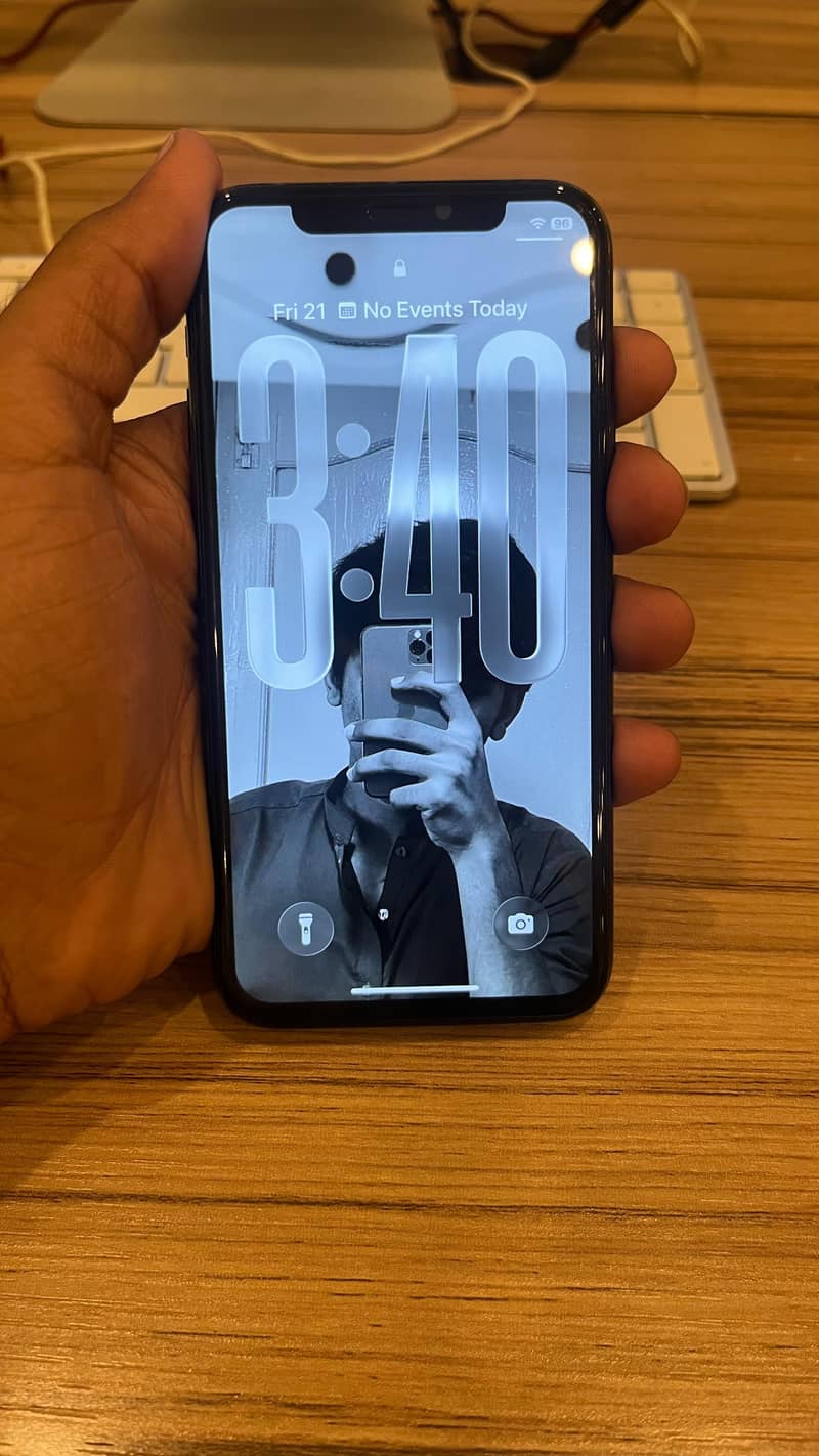 Apple iPhone 11 Pro 2