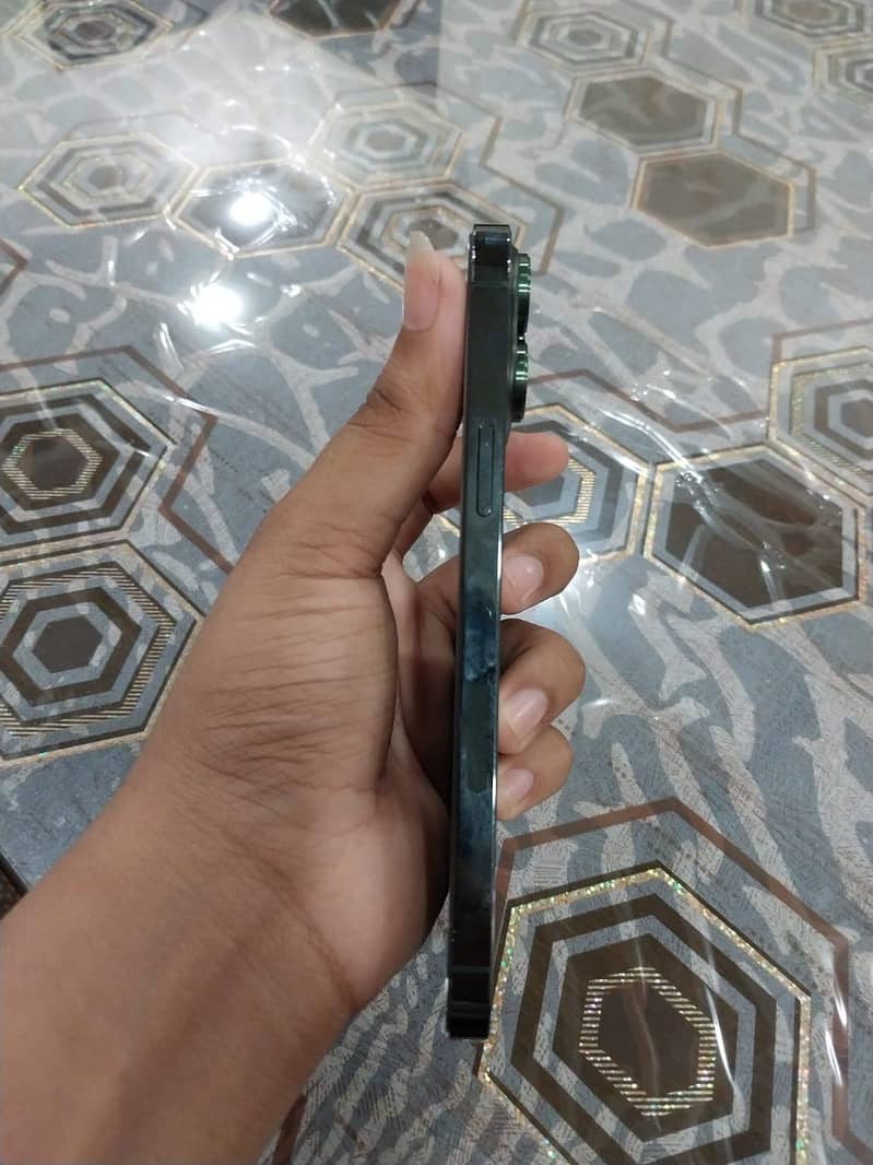 Apple iPhone 13 Pro Max 5