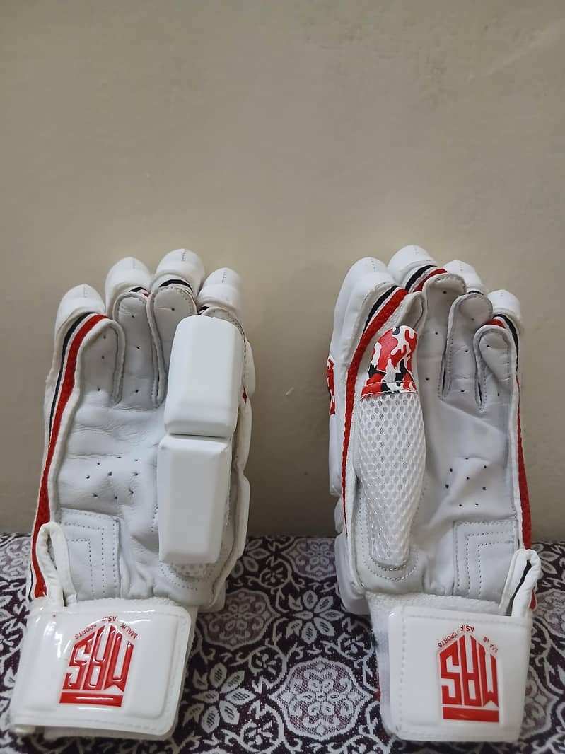 batting gloves 2