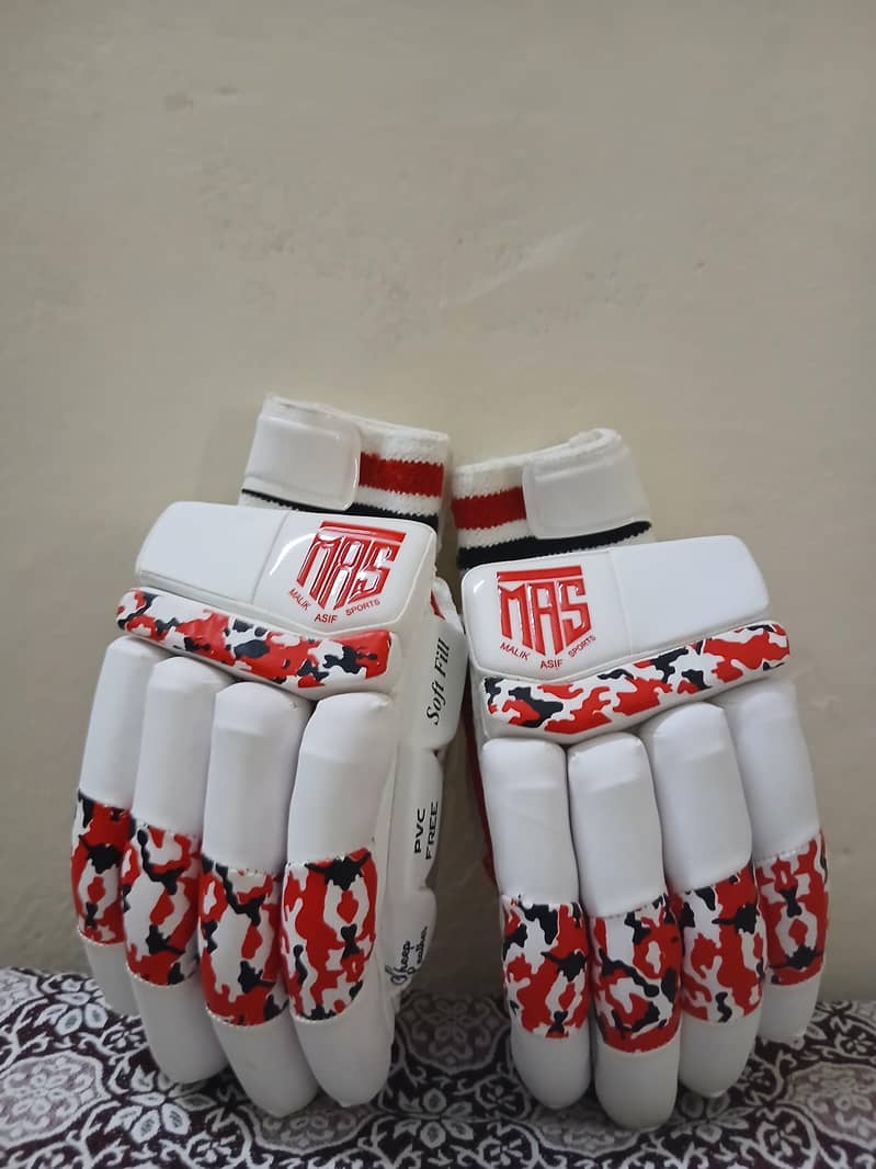 batting gloves 3