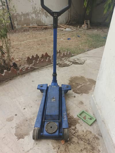 "Heavy Duty Hydraulic Trolley Jack 2 Ton (2000kg) – Blue"