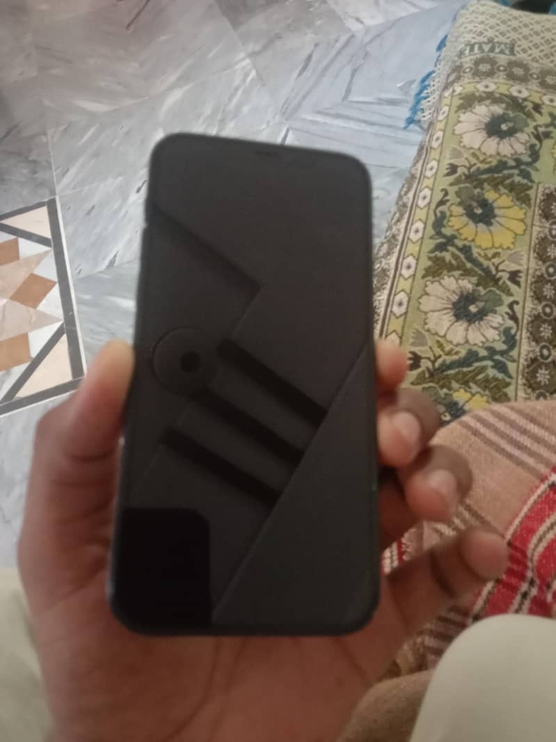 Apple iPhone 12 3