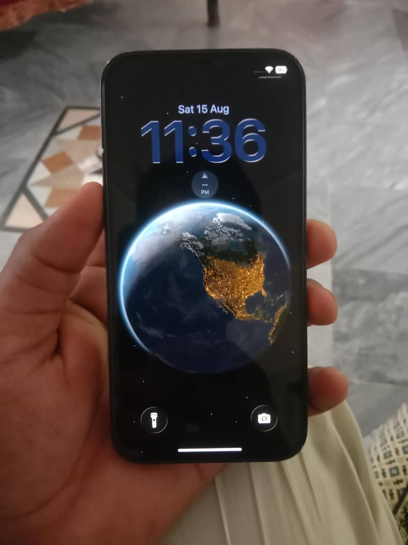 Apple iPhone 12 7